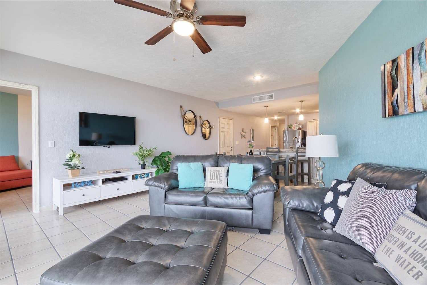 Living room in Sonoran Spa W107